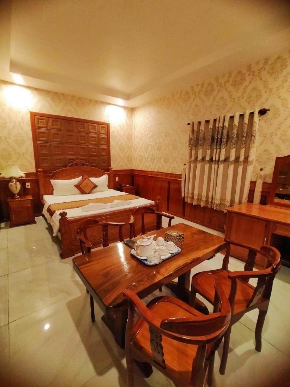Khach San Tuong Vy Hotel Rạch Giá Eksteriør billede